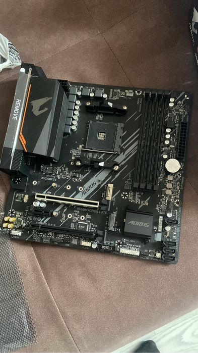 Материнская плата Gigabyte B550M Aorus ELITE