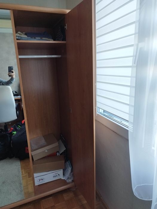 Гардероб с огледало