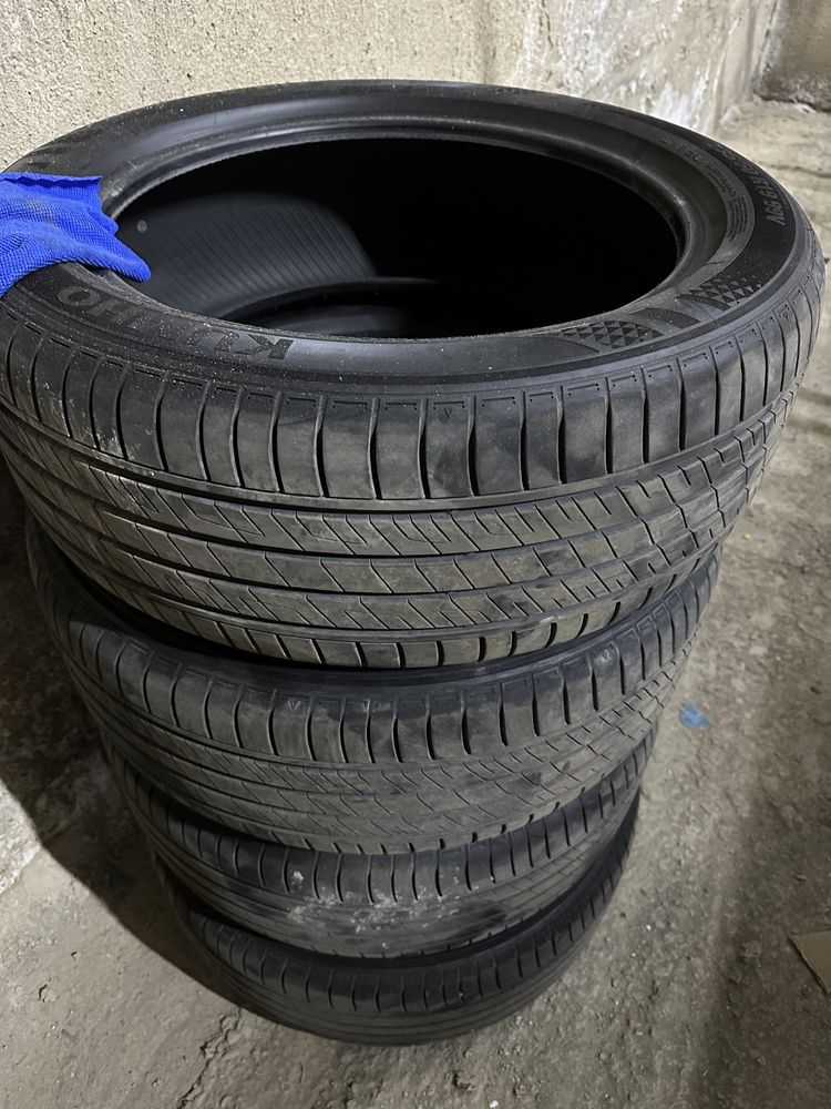 Kumho solus 235/50/19