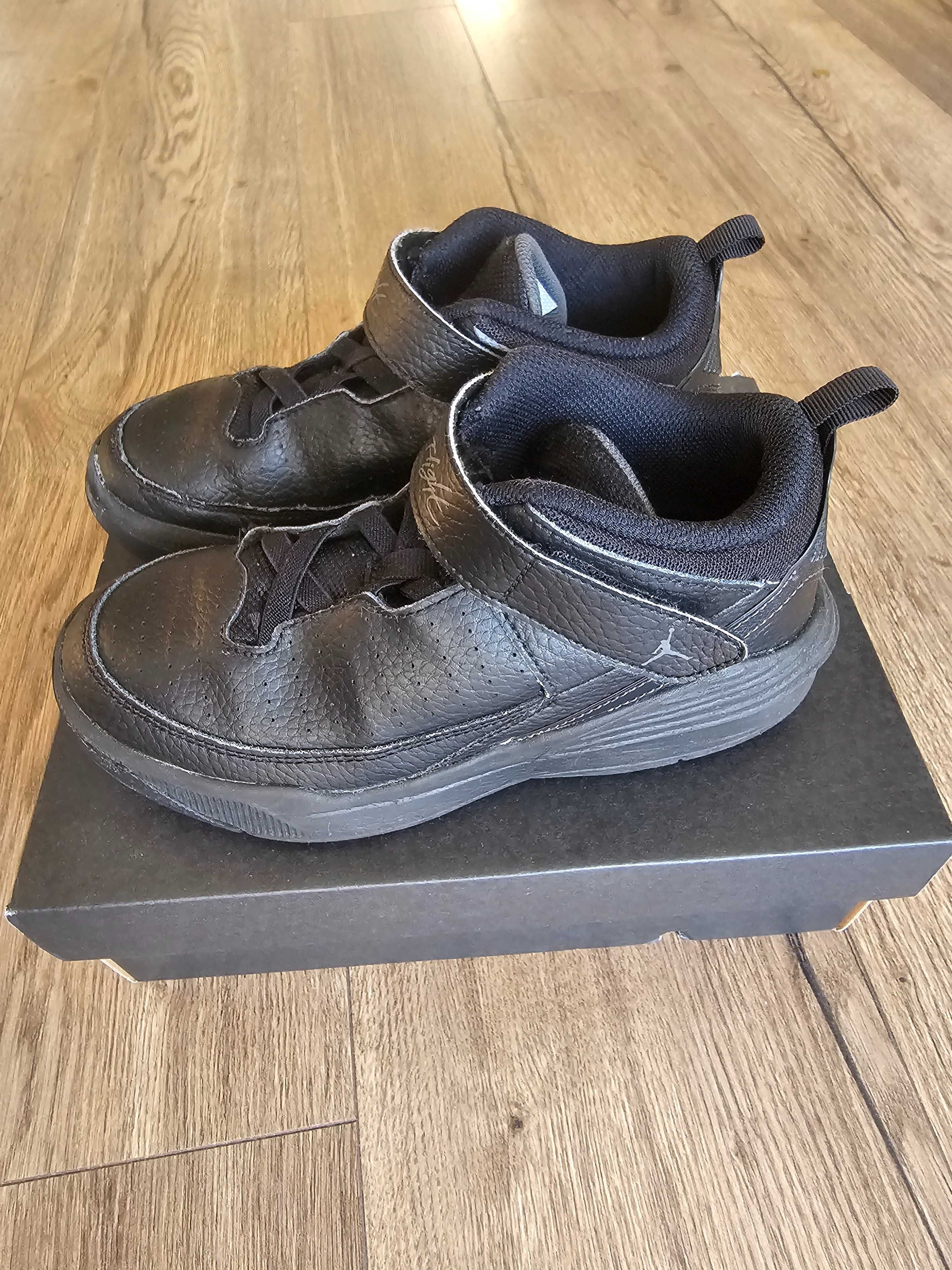 Детски маратонки Air Jordan Max Aura 5, номер 33.5