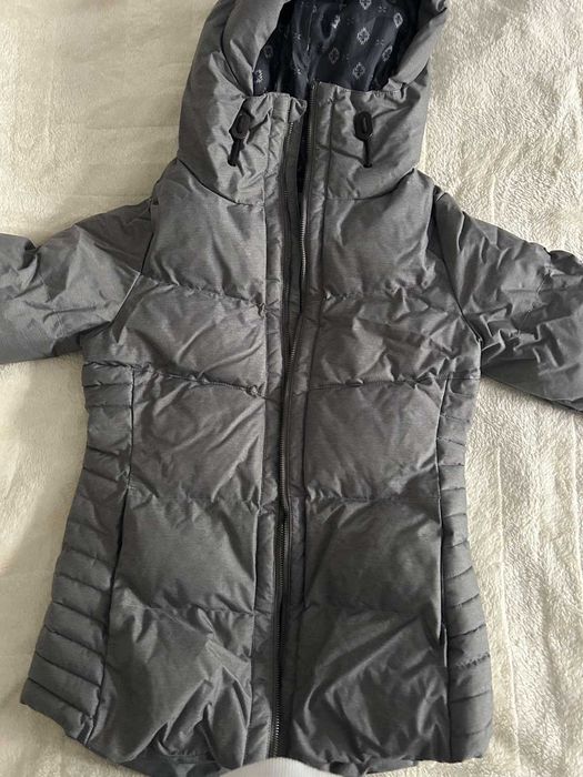 Продавам зимно яке Rip Curl