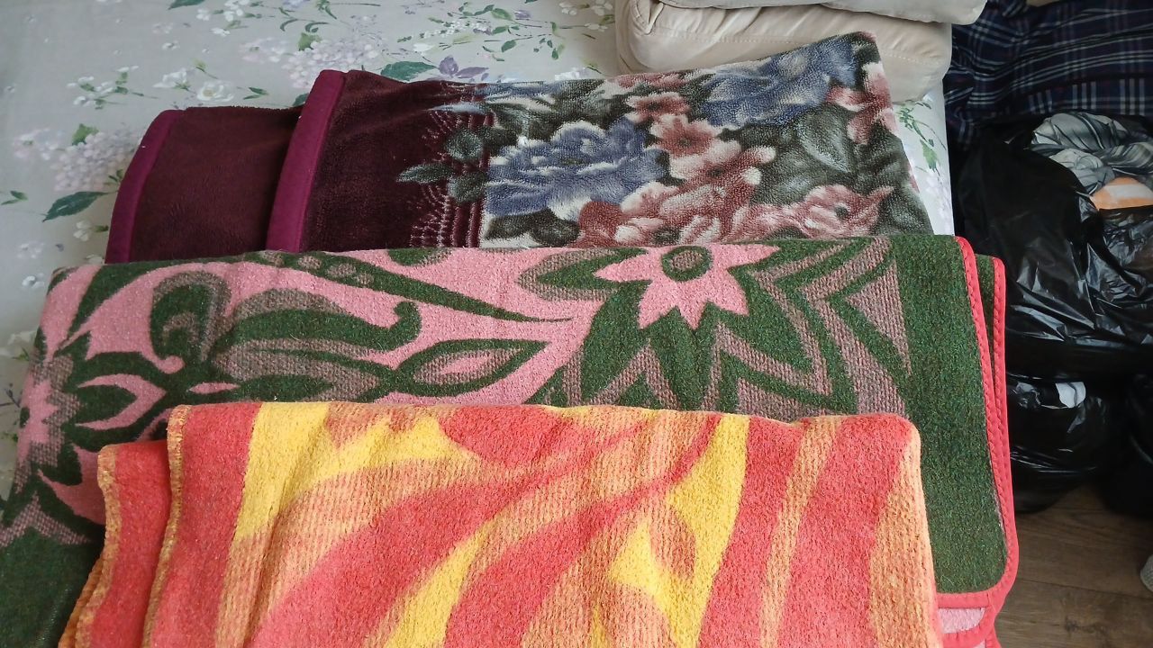 Шерстяные одеяла 3 шт Б/У