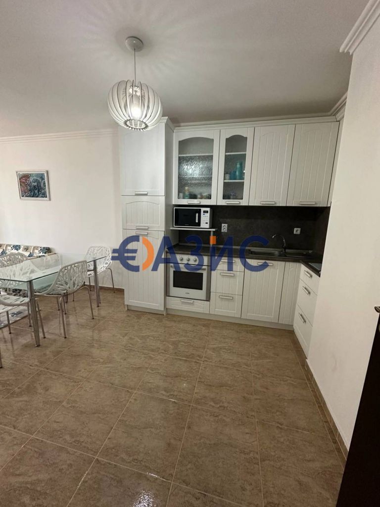 Продава се Тристаен апартамент в Свети Влас - 100 кв.м за 1649 €/кв.м - Снимка #1