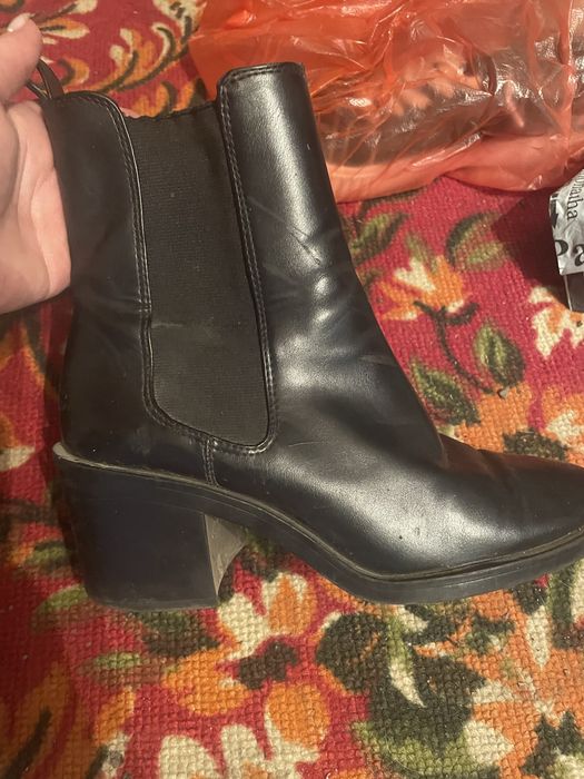 Продам ботинки