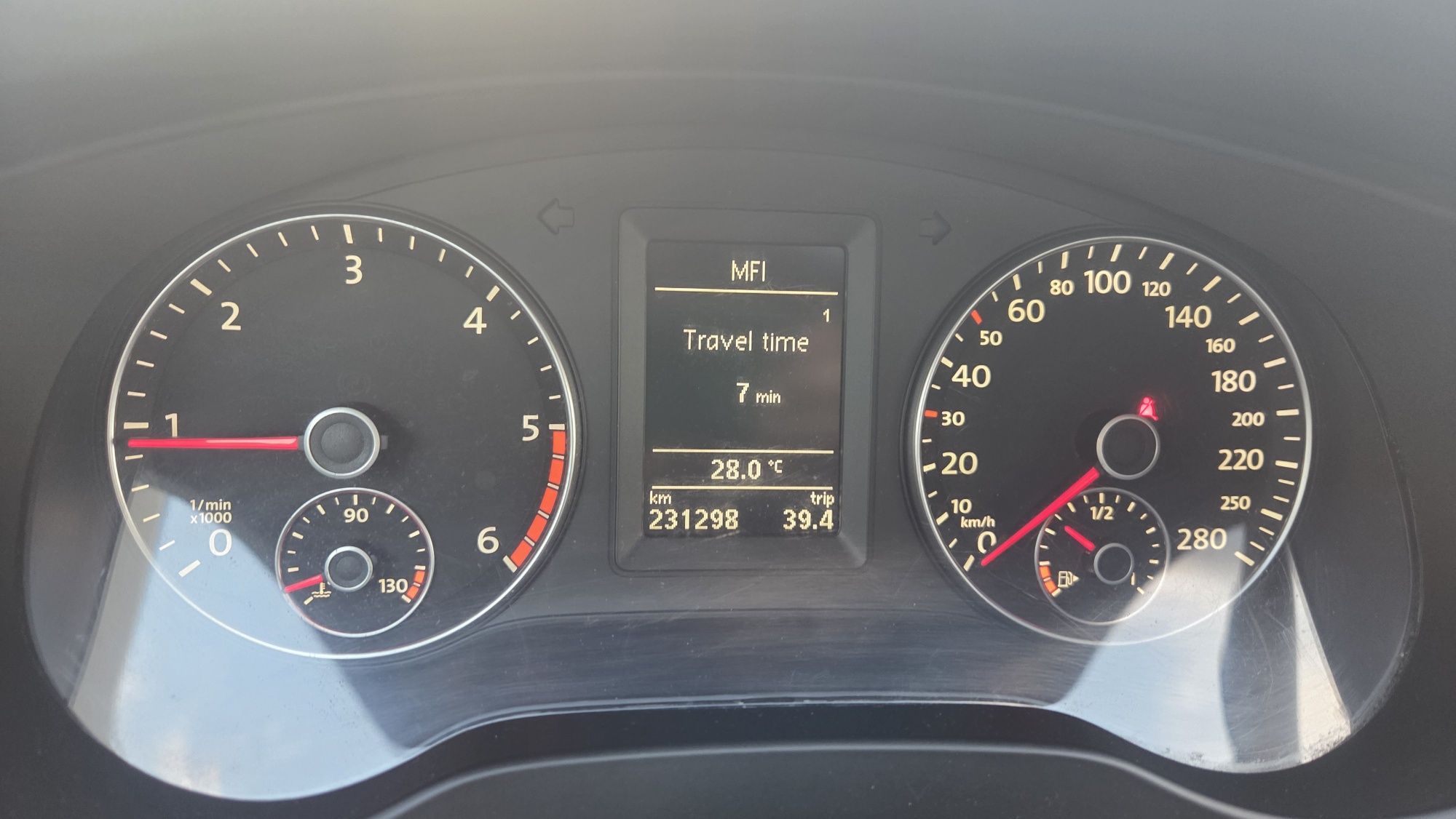 Vând vw jetta 2011 1600 diesel cutie automata