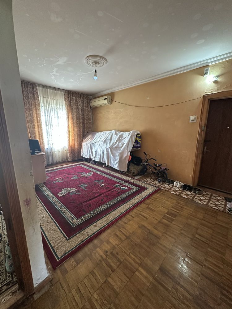 Продается квартира Юнусабад 19 квпртал 3 комнатная