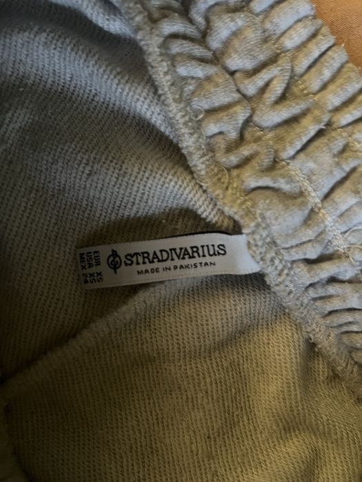 Pantaloni de trening gri comfortabili