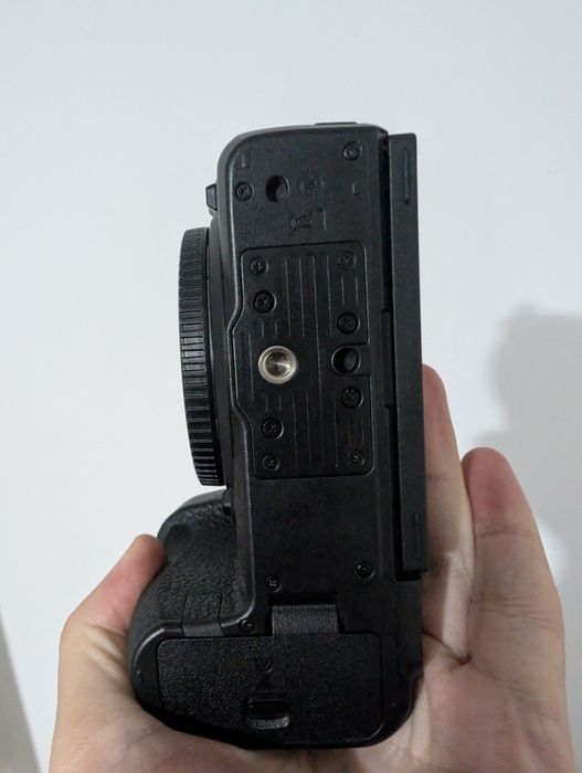 Aparat Foto Mirrorless - Nikon Z5