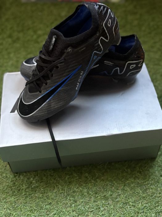 Nike Elite футболни бутони