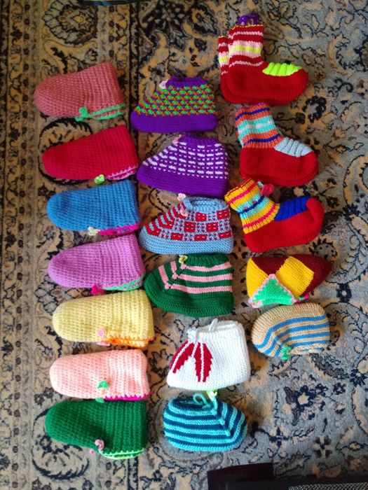 Vesta tricotata manual / sosete / botosei