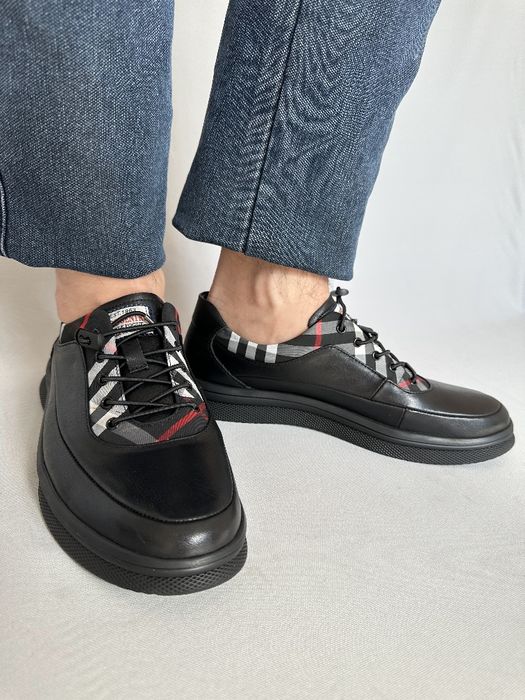 Мужская обувь, натуральная кожа, кеды, ботинки размеры  41 и 43