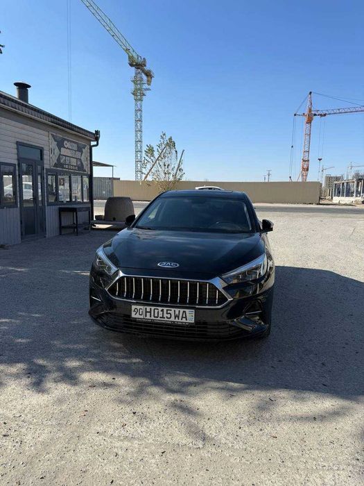 JAC J7 — Zamonaviy dizayn va qulaylik uyg‘unligi!