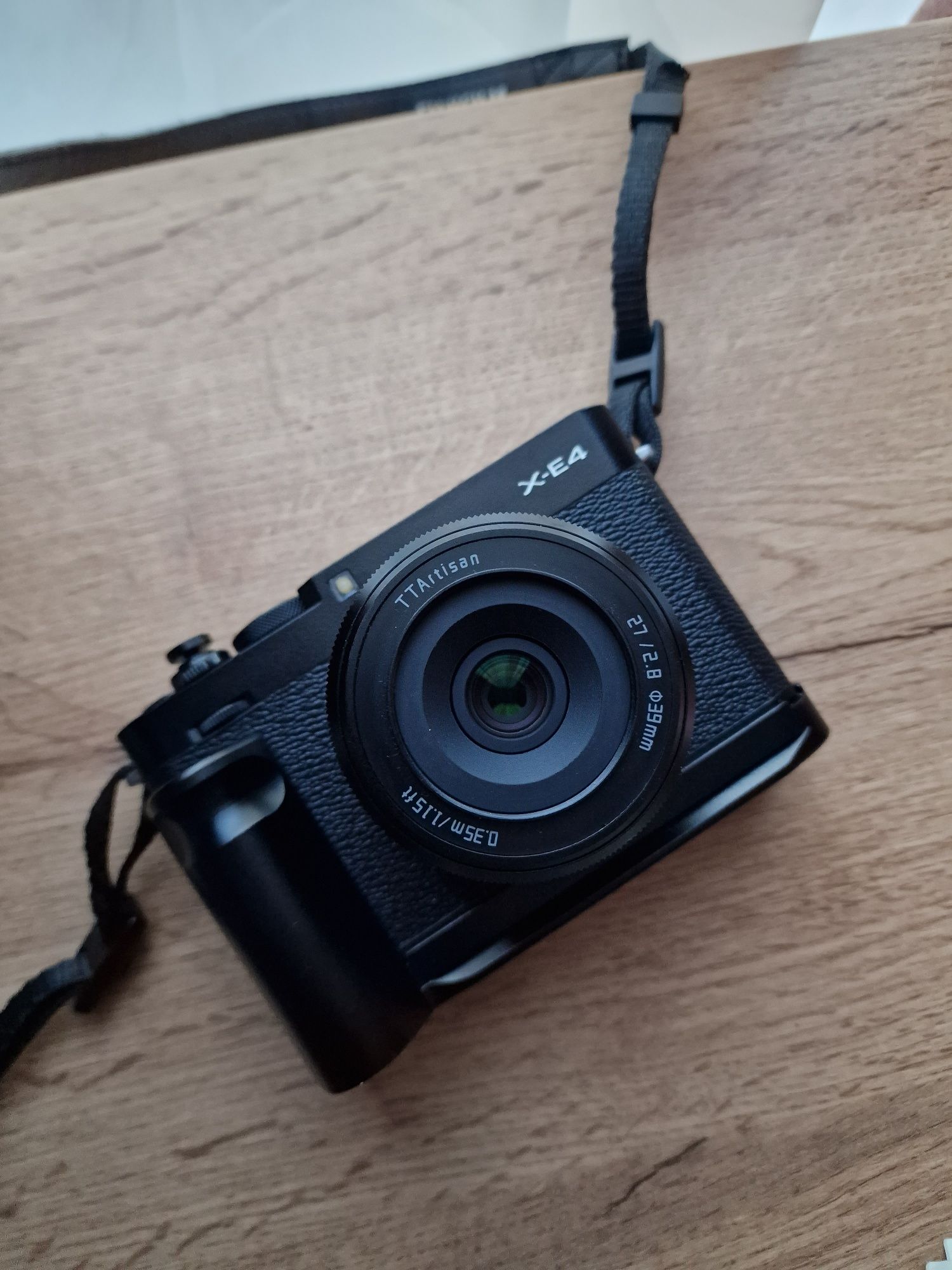 Fujifilm X-E4 + 27mm 2.8