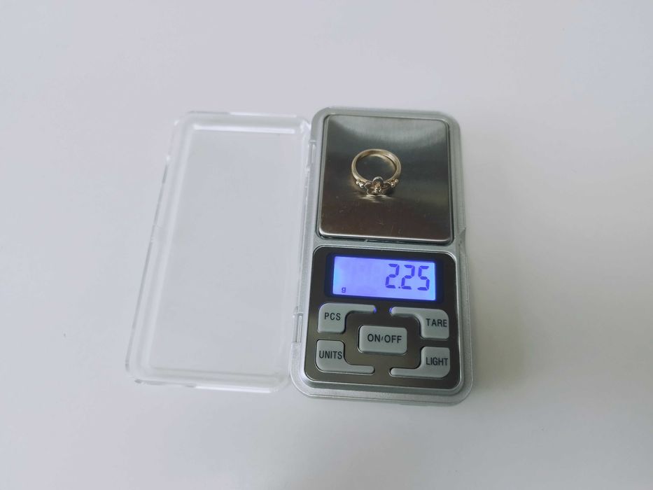 Vechi inel argint 925 placat cu aur.