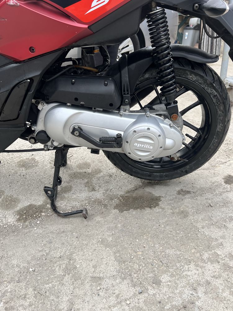 Aprilia SR 50 Motard 2019