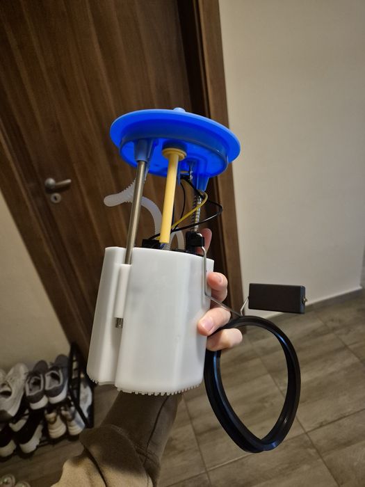 Pompa benzina golf 5 1.4 FSI Hella