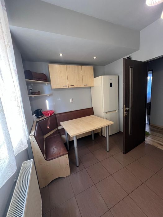 Inchiriez apartament 2 camere Voluntari