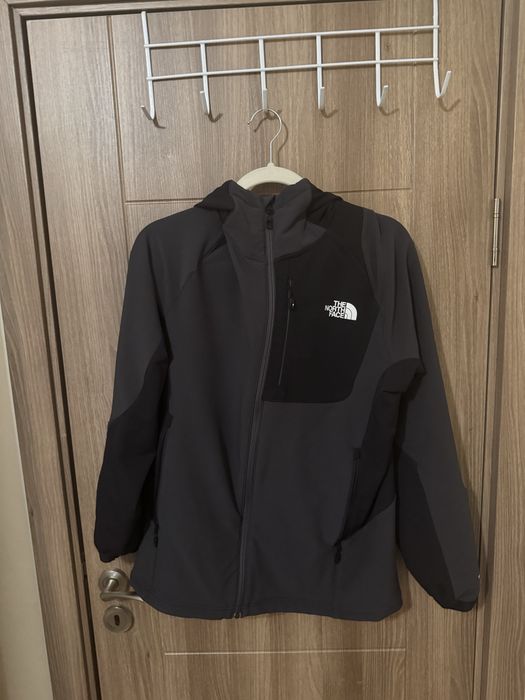 The North Face ветровка