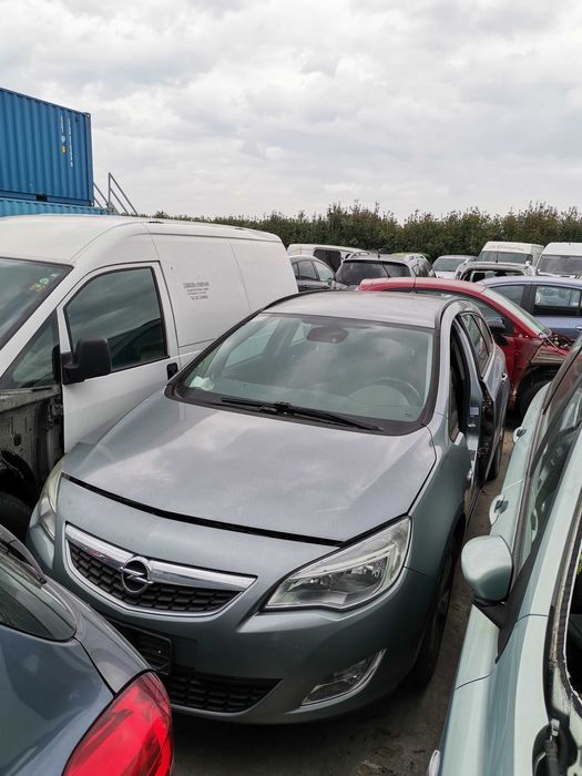 Воден радятор за Опел Астра J/Opel Astra J 2009-2014 г Дизел