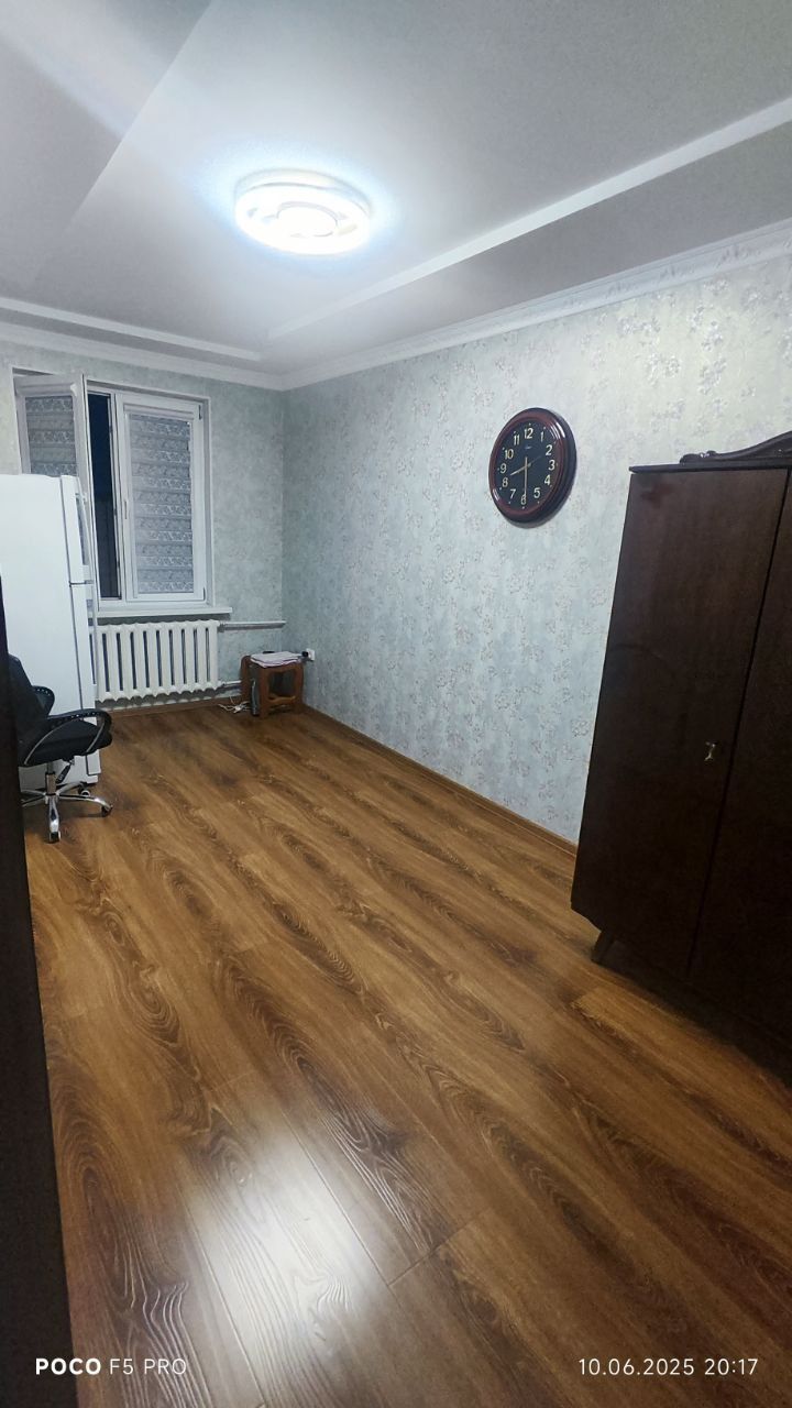 Продам 4х комнатную квартиру