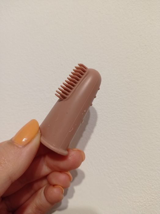 Силиконова четка за зъби за бебе