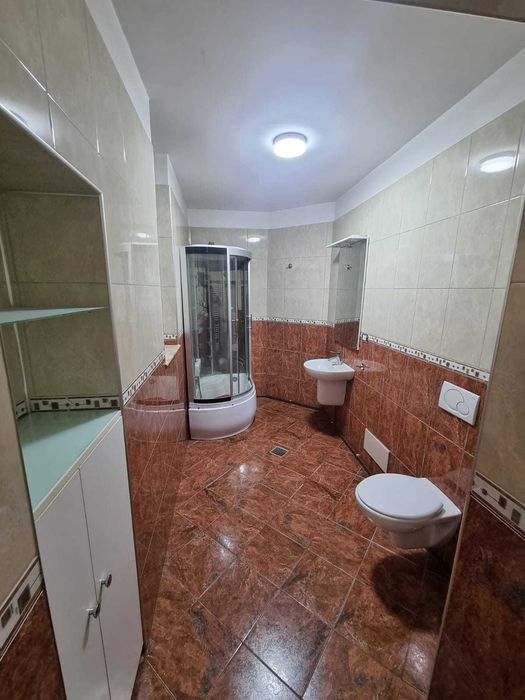 Proprietar de închiriat apartament centru 3 camere