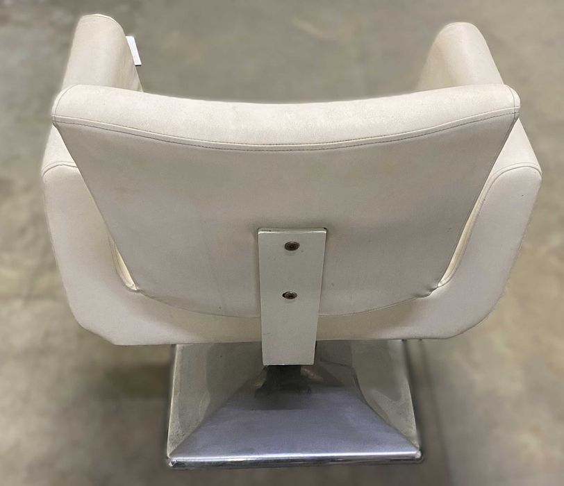 Измивна фризьорска колона и Фризьорски Стол