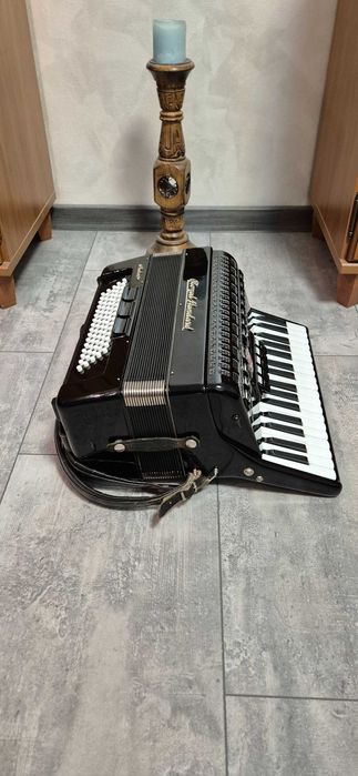 Акордеон Roya standart Meteor 80 баса