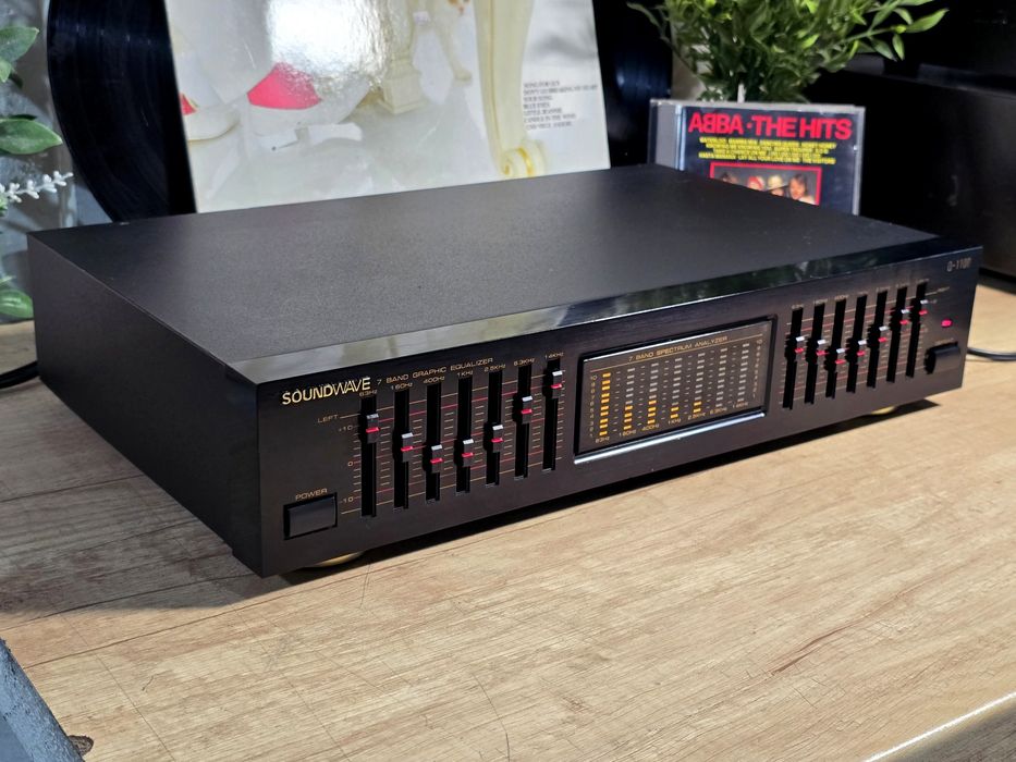 Egalizator SOUNDWAVE Q-1100, 2x7 band , vumentre led , equalizer hi-fi