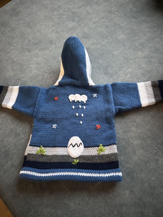 Бебешка жилетка от вълна