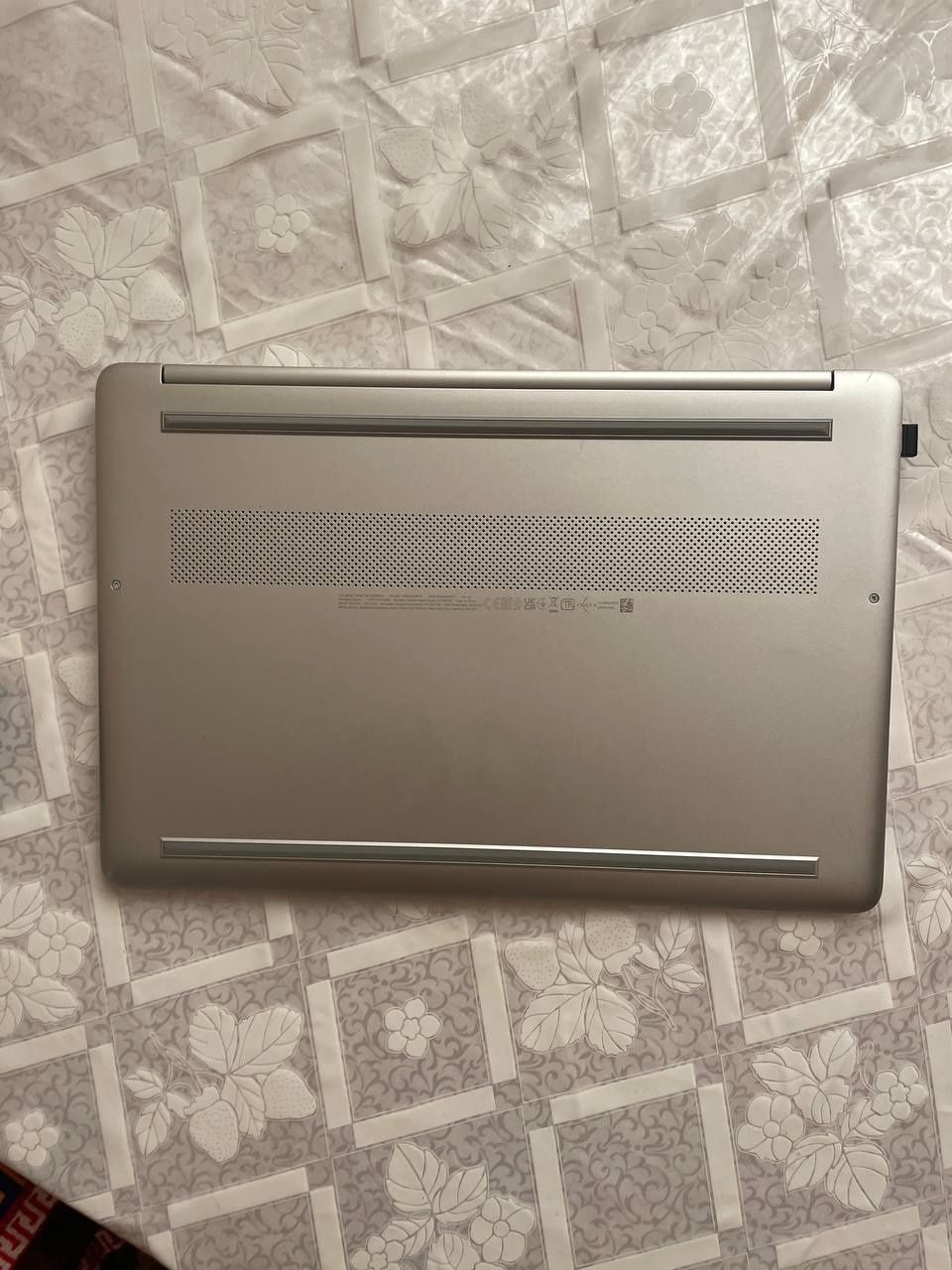 Noutbuk hp 15s-fq5xxx  windows 11