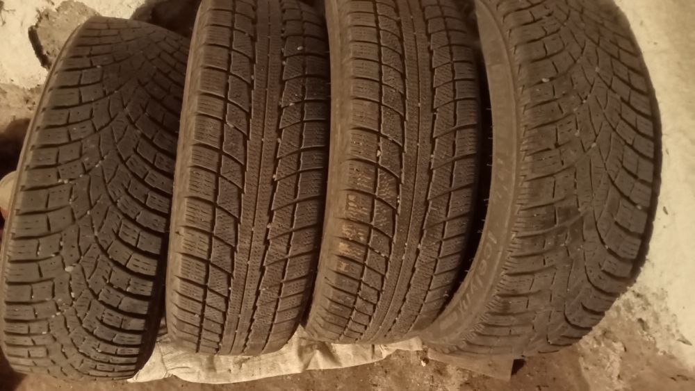 Зимние шины почти новые тока одну сезон толком не ездил.