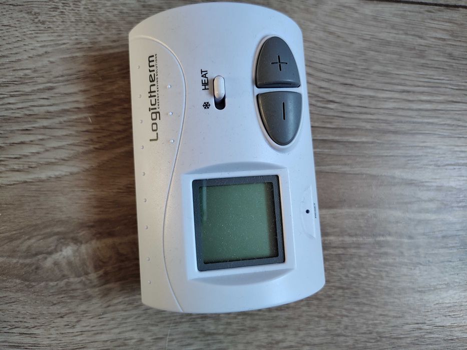 Termostat de ambient cu fir pentru centrala Logictherm C3, digital