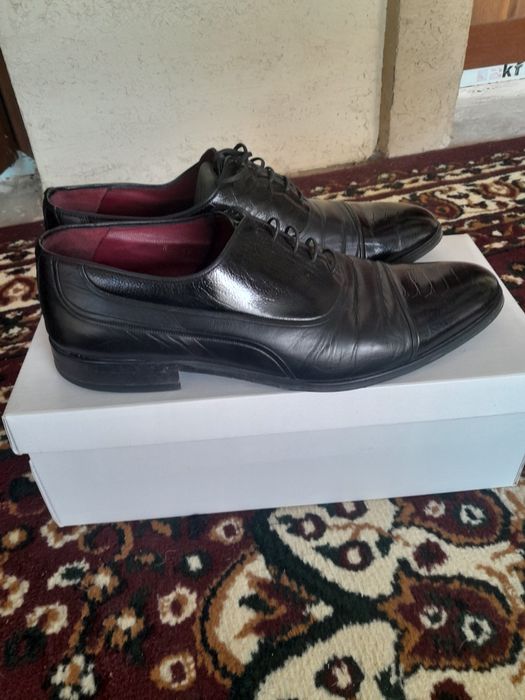 Klasichiski tufli erkak uchun