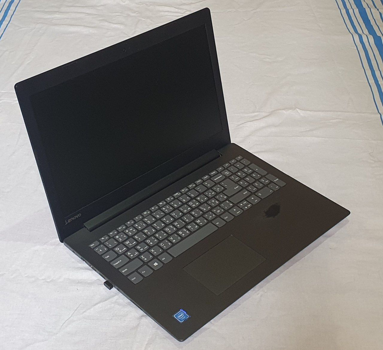 Lenovo IdeaPad 330-15IAP (Model 81D1)
с процессором Intel Celeron N400
