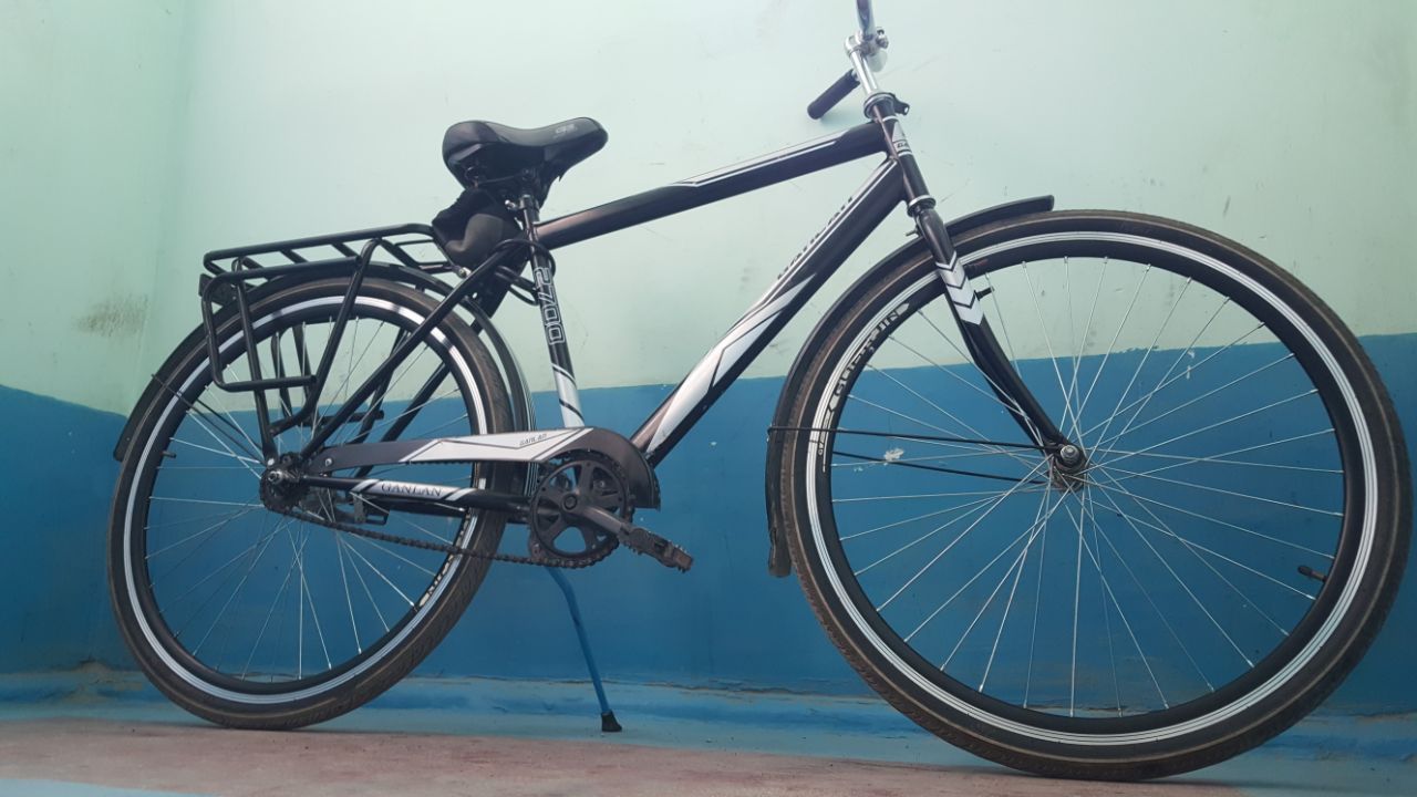 Ural velosipedi sotiladi.
