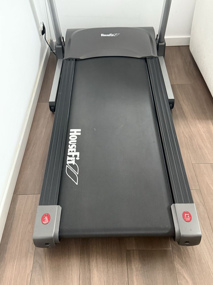 Banda de alergat HouseFit – stare impecabilă