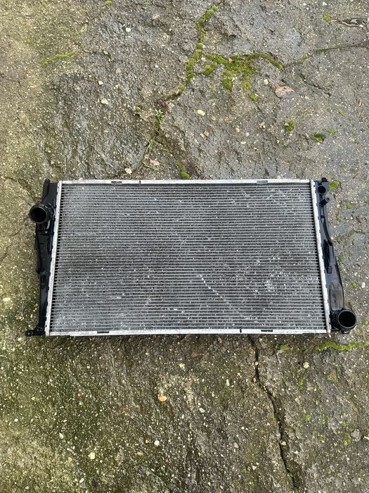 Радиатор за бмв 335д м57