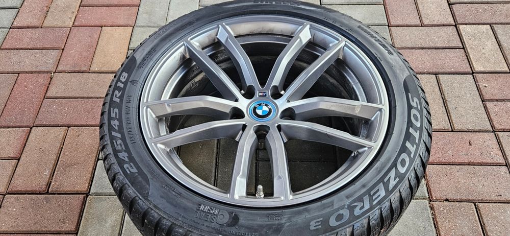 Jante BMW seria 5 G30 G31 M echip iarna 275 40 18 / 245 45 18 Pirelli