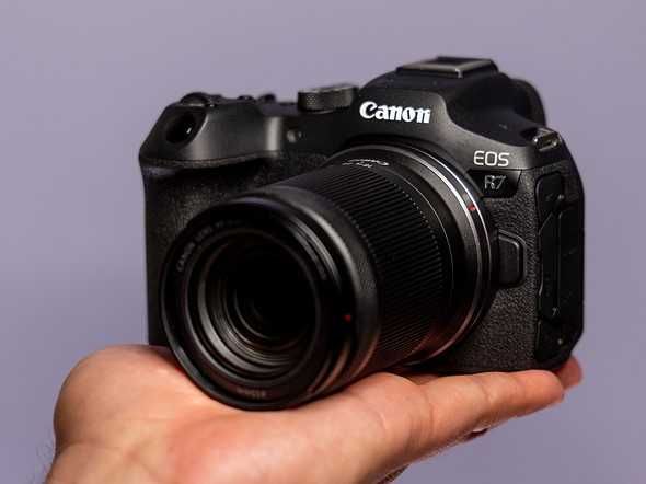 Canon EOS R7 и Canon EOS R8 body (без объектива)