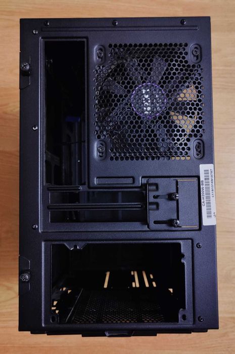 NZXT H210i carcasa de calculator cu fereastra de sticla