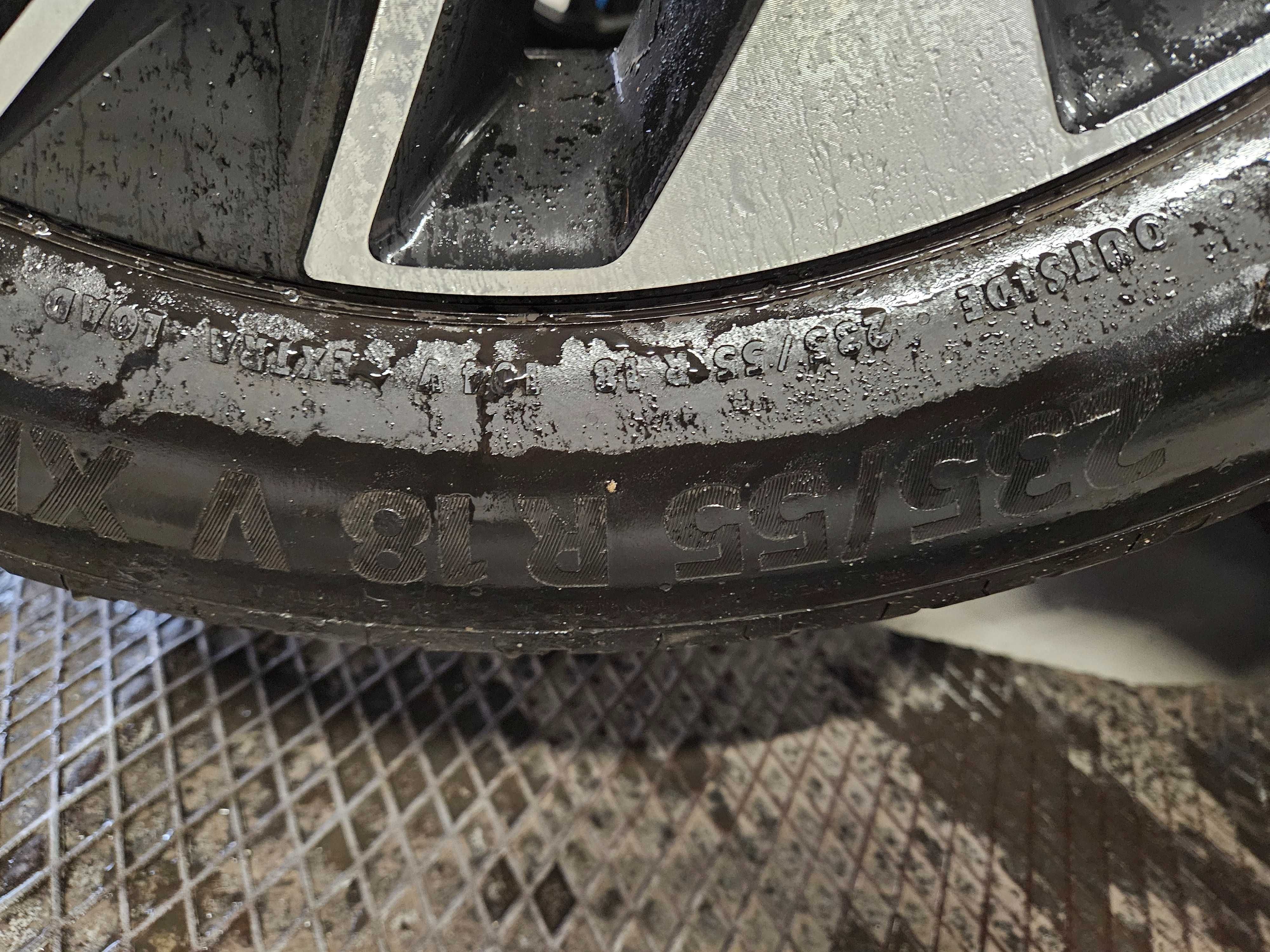 4 Anvelope 235/55 R18 vara