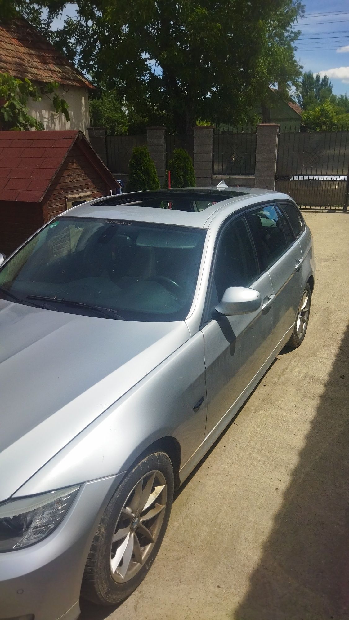 BMW E91. 2.0 LCi