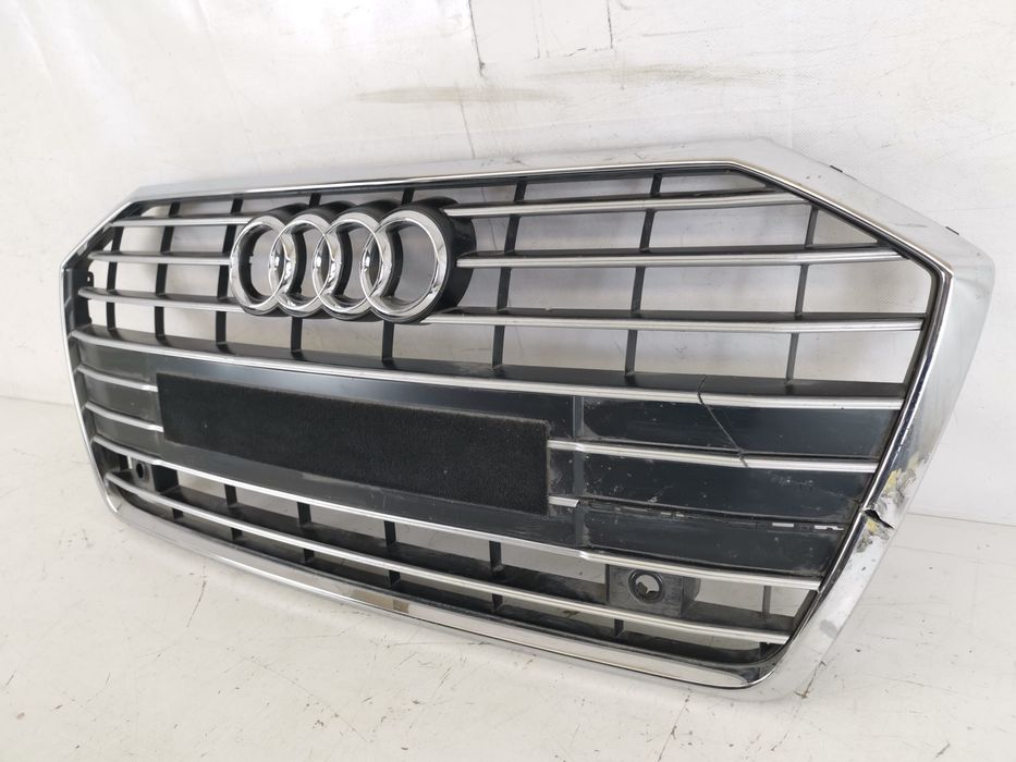 Ауди А8 Д5 / Audi A8 D5 Централна решетка на радиатора, оригинална, по