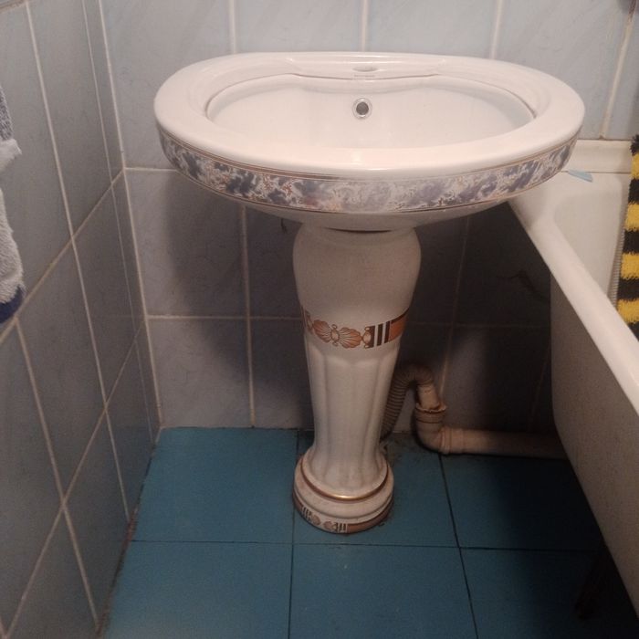 Продам раковину фарфор