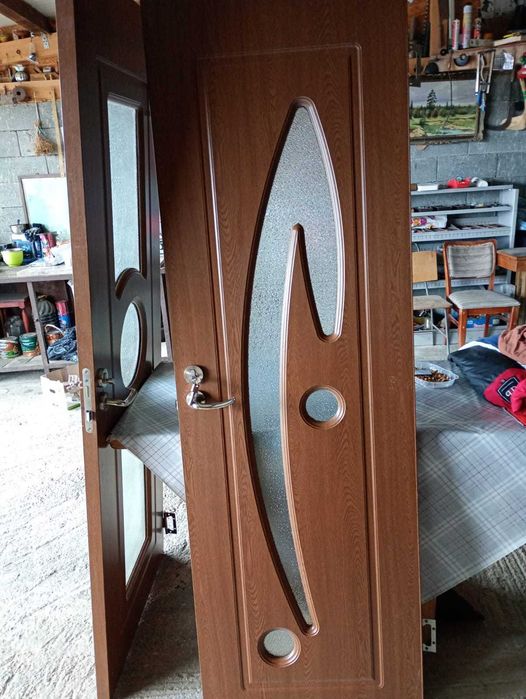 Usi de interior apartament