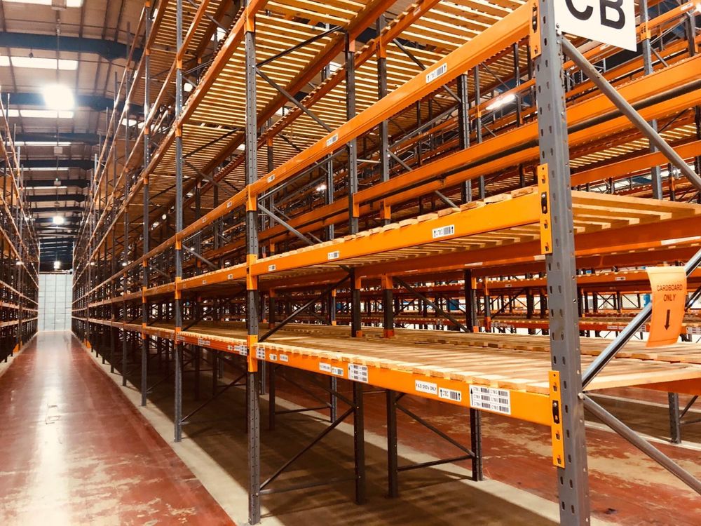 Rafturi metalice