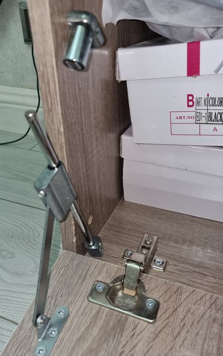 Шкаф в прихожую.