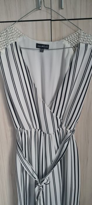 Seguin Hearts -бял гащеризон на черни райета