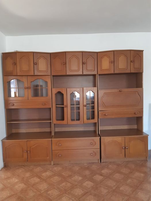 Продам стенку в 4секции